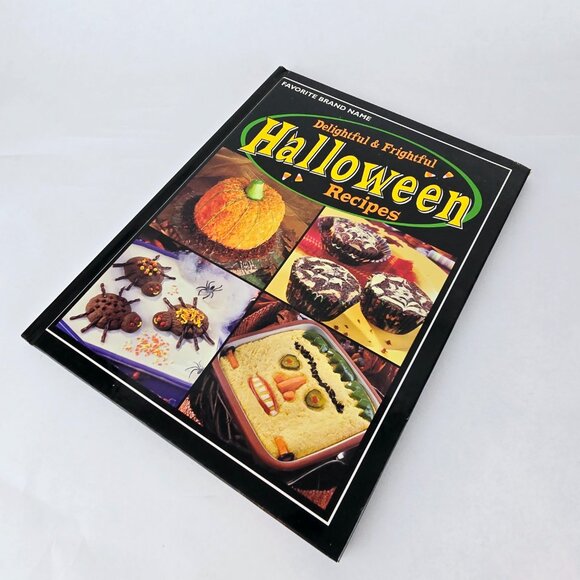 Vintage Cookbook Favorite Brand Name Delightful & Frightful Halloween Recipes - Picture 5 of 16